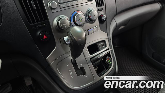 Hyundai Starex 2014 — photo 9