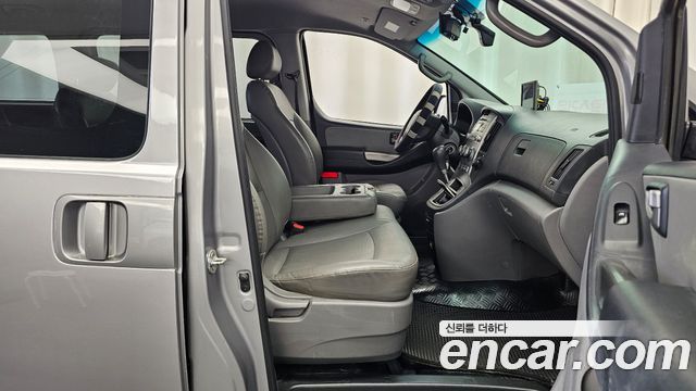 Hyundai Starex 2014 — photo 11