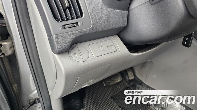 Hyundai Starex 2014 — photo 16