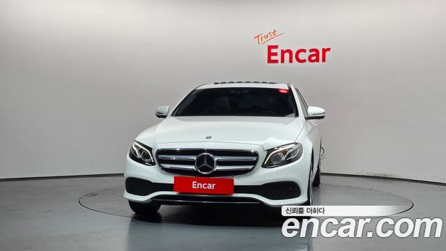 Mercedes-Benz E-Class 2020 — photo 3