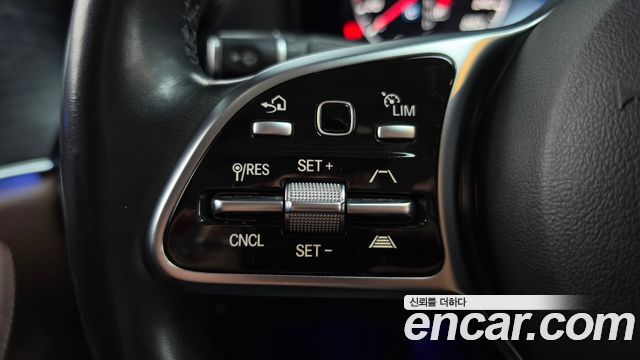 Mercedes-Benz E-Class 2020 — photo 22