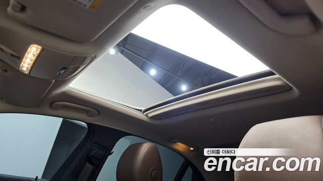 Mercedes-Benz E-Class 2020 — photo 23