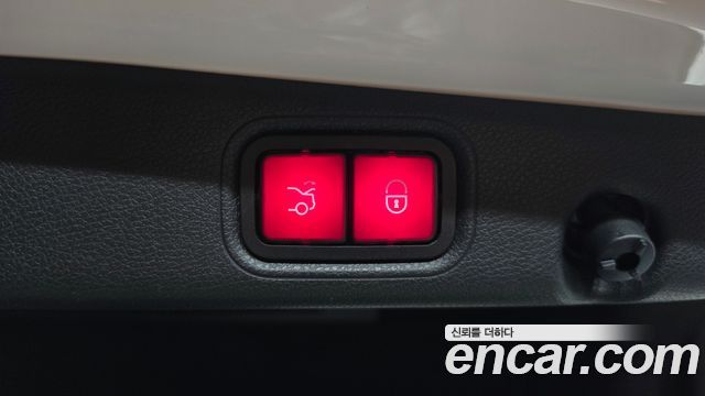 Mercedes-Benz E-Class 2020 — photo 25