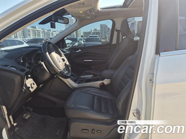 Ford Kuga 2017 — photo 12