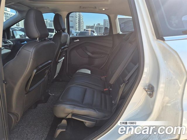 Ford Kuga 2017 — photo 13
