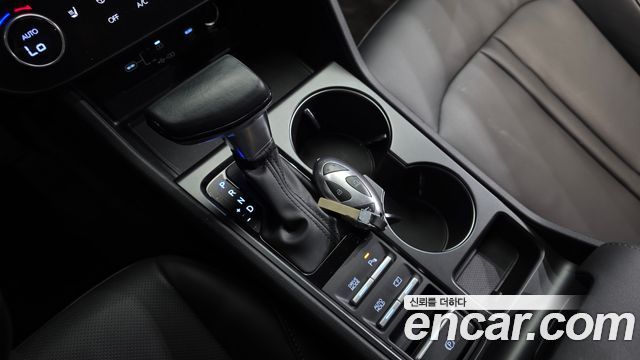 Hyundai Sonata 2025 — photo 9