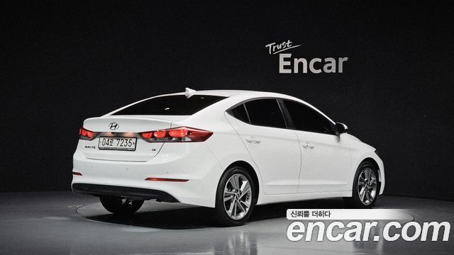 Hyundai AVANTE 2018 — photo 2