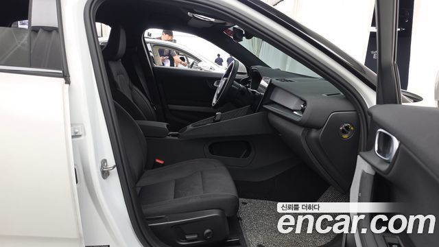 Polestar Polestar 2 2023 — photo 17