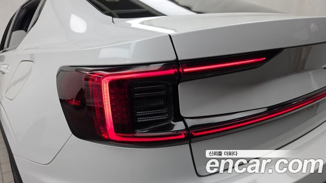 Polestar Polestar 2 2023 — photo 9