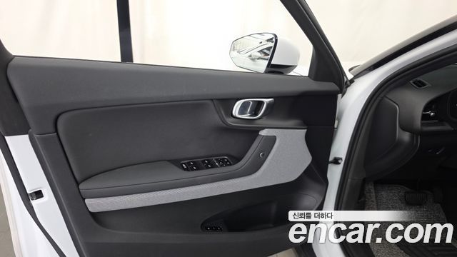 Polestar Polestar 2 2023 — photo 14