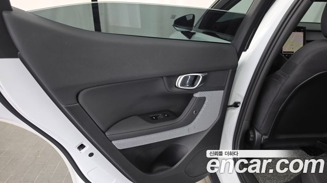 Polestar Polestar 2 2023 — photo 15