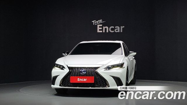 Lexus ES 2022 — photo 3