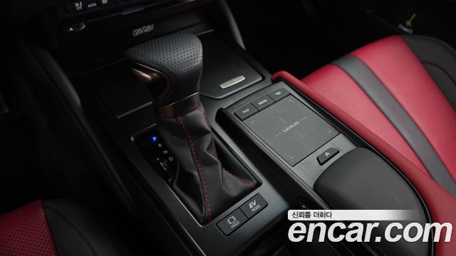 Lexus ES 2022 — photo 9