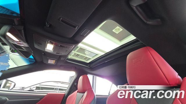 Lexus ES 2022 — photo 18