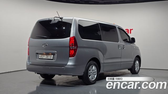 Hyundai Starex 2021 — photo 2