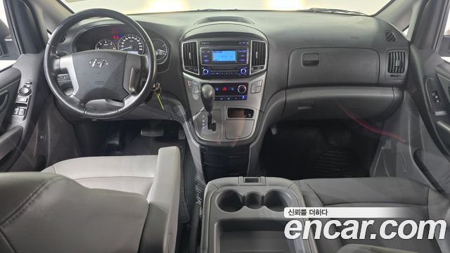 Hyundai Starex 2021 — photo 10