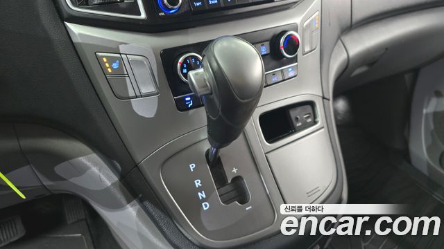 Hyundai Starex 2021 — photo 12