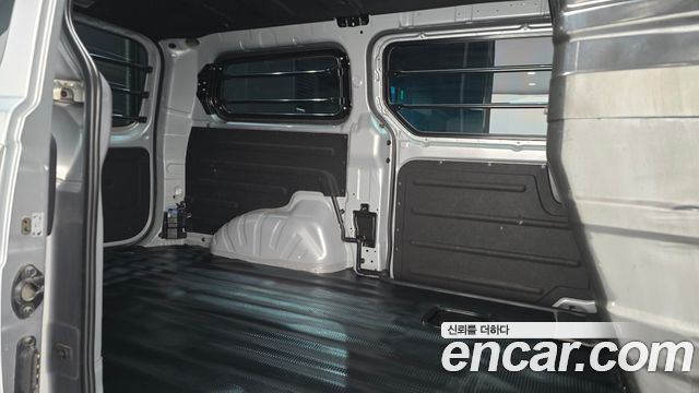 Hyundai Starex 2021 — photo 17