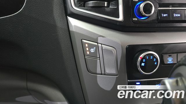 Hyundai Starex 2021 — photo 28
