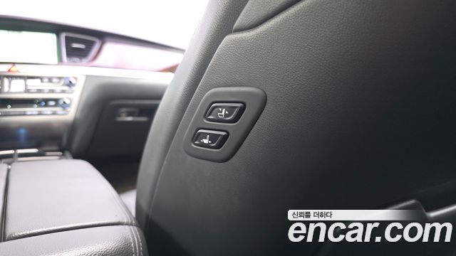 Hyundai Genesis 2014 — photo 32