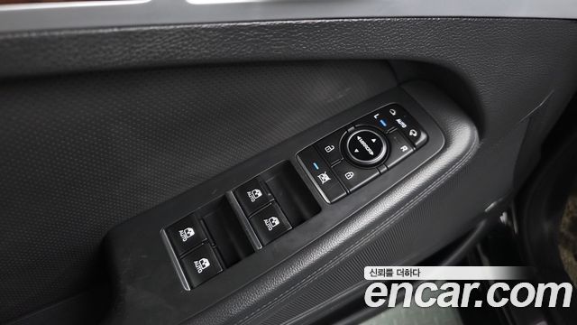 Hyundai Genesis 2014 — photo 37