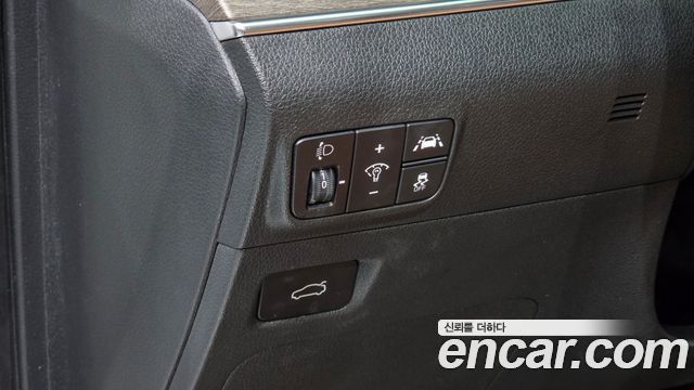 Kia K5 2021 — photo 23