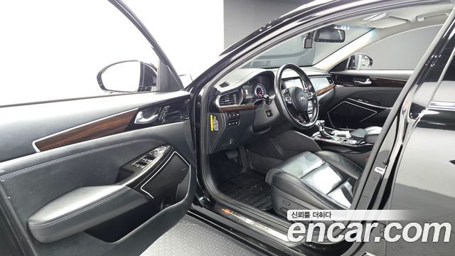 Kia K7 2018 — photo 10