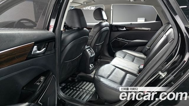 Kia K7 2018 — photo 11