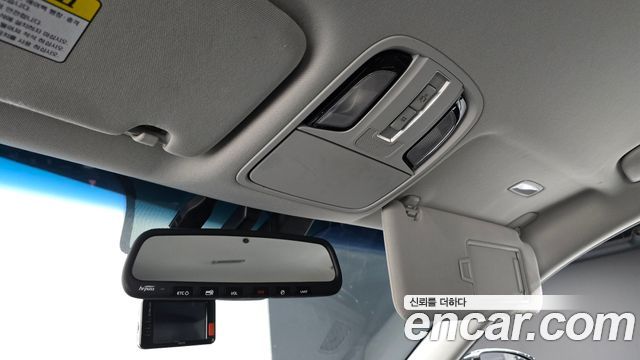 Kia K7 2018 — photo 18