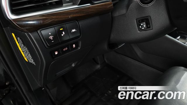 Kia K7 2018 — photo 19