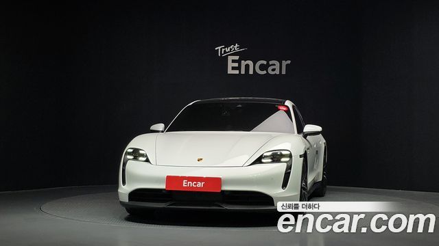 Porsche Taycan 2021 — photo 3