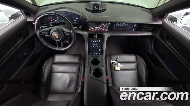 Porsche Taycan 2021 — photo 10