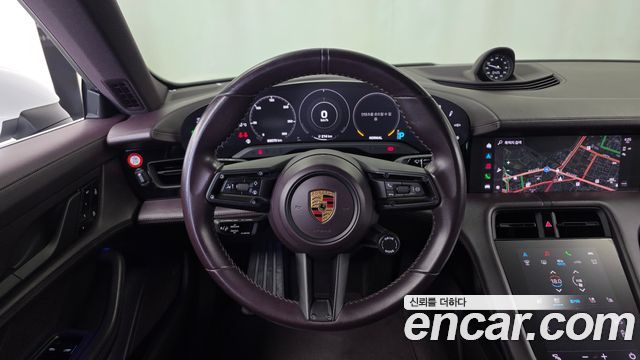 Porsche Taycan 2021 — photo 19