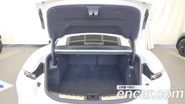 Porsche Taycan 2021 — photo 26