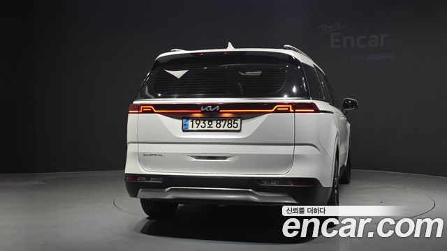 Kia Canival 2023 — photo 4