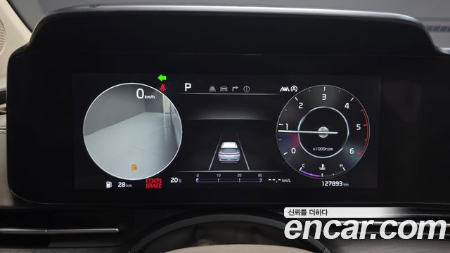 Kia Canival 2023 — photo 8