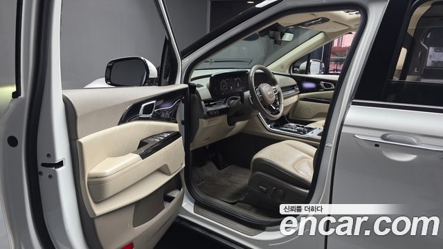 Kia Canival 2023 — photo 10