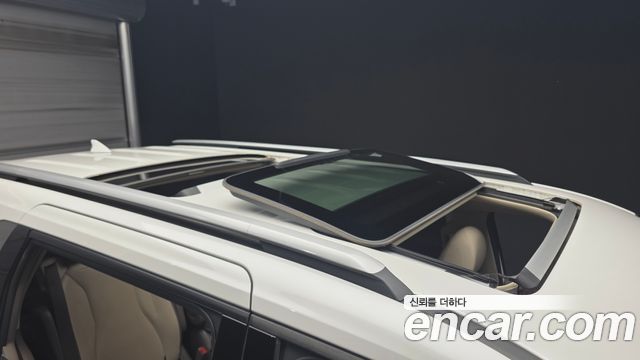Kia Canival 2023 — photo 18