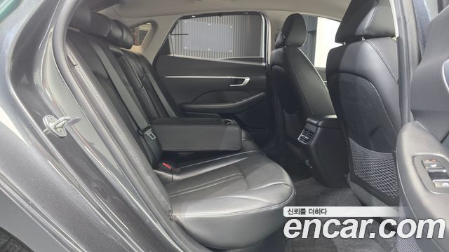 Hyundai Sonata 2021 — photo 17