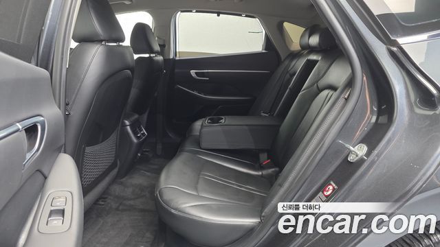 Hyundai Sonata 2021 — photo 18