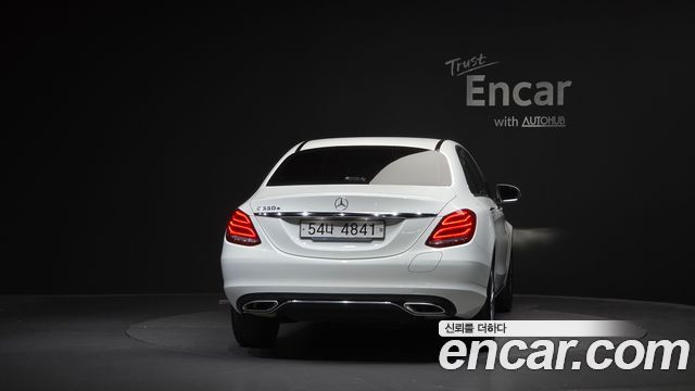 Mercedes-Benz C-Class 2018 — photo 4