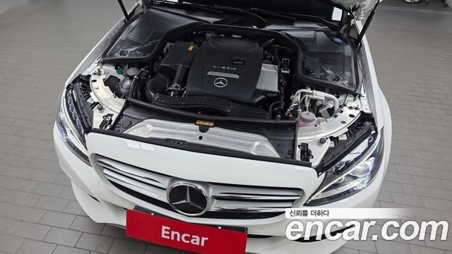 Mercedes-Benz C-Class 2018 — photo 6