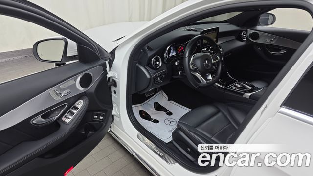 Mercedes-Benz C-Class 2018 — photo 13
