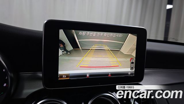 Mercedes-Benz C-Class 2018 — photo 21