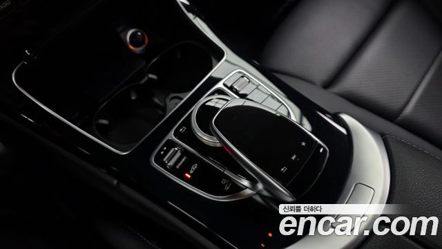 Mercedes-Benz C-Class 2018 — photo 23