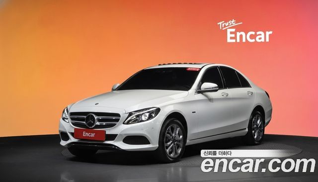 Mercedes-Benz C-Class 2018 — photo 1
