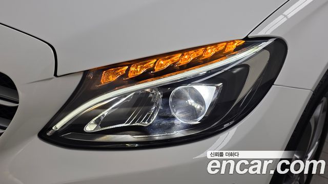 Mercedes-Benz C-Class 2018 — photo 8