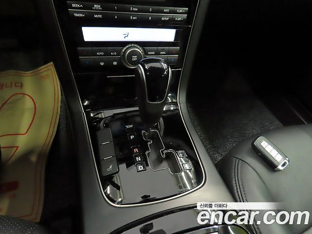 Kia OPIRUS 2011 — photo 14