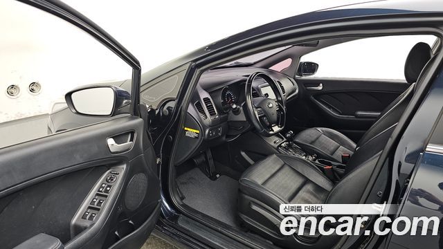 Kia K3 2018 — photo 13