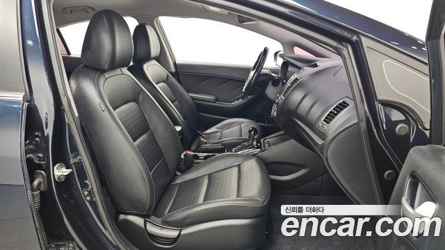 Kia K3 2018 — photo 17